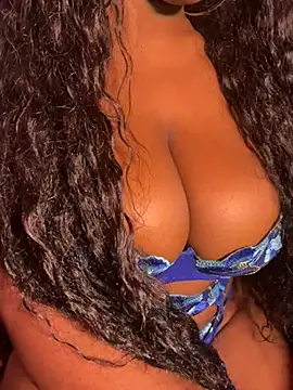 Snapshot of Blaackcat chatting on February 2026 11:05:02 PM Blaackcat online show from February 2026 11:05:02 PM