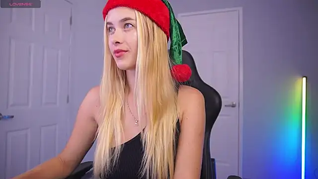 DanikaDillan online show from December 2024 02:10:02 AM