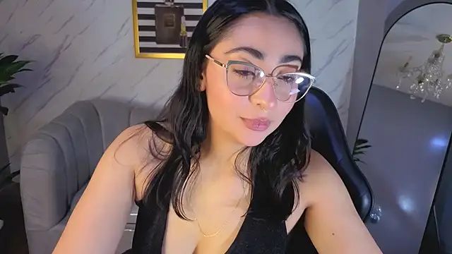 Snapshot of sara_lux_t chatting on August 2026 10:08:02 PM sara lux t online show from August 2026 10:08:02 PM