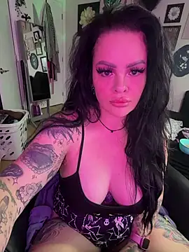 Snapshot of gothxgirly chatting on August 2026 02:43:01 AM gothxgirly online show from August 2026 02:43:01 AM
