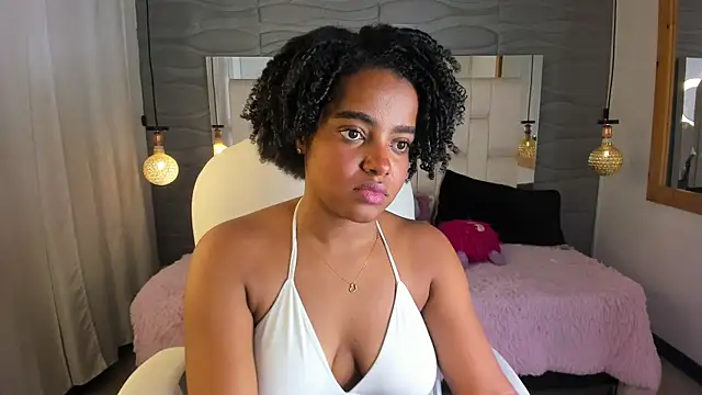Snapshot of Sofi_Skype chatting on August 2026 02:52:02 PM Sofi Skype online show from August 2026 02:52:02 PM