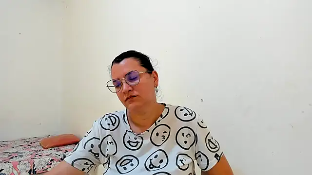 Snapshot of MARILYN_GARCIA chatting on June 2026 07:27:02 PM MARILYN GARCIA online show from June 2026 07:27:02 PM