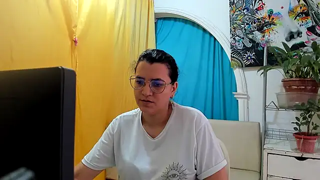 Snapshot of MARILYN_GARCIA chatting on July 2026 01:36:02 PM MARILYN GARCIA online show from July 2026 01:36:02 PM