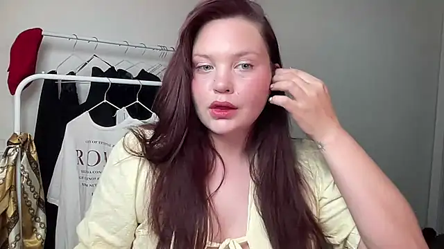 Snapshot of rich_lily chatting on August 2026 09:50:01 PM rich lily online show from August 2026 09:50:01 PM