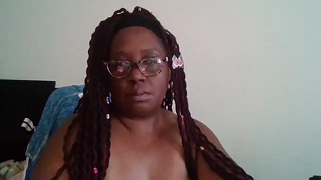 Snapshot of VeryUnique chatting on August 2026 05:04:02 PM VeryUnique online show from August 2026 05:04:02 PM