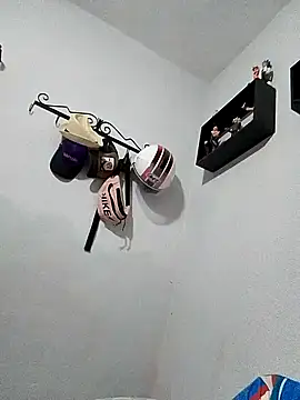 Sjksns online show from April 2026 08:14:01 PM