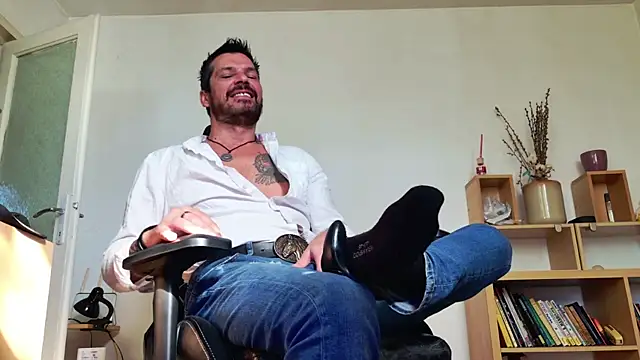 ChrisKox online show from April 2026 06:14:02 AM