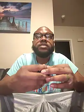 Snapshot of BigHunchoDick chatting on June 2026 03:48:02 AM BigHunchoDick online show from June 2026 03:48:02 AM