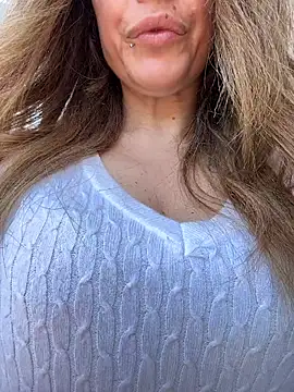 sexylenia online show from April 2026 12:46:01 PM