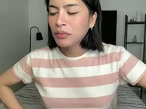 Snapshot of your_bianca69 chatting on October 2025 05:44:02 AM your bianca69 online show from October 2025 05:44:02 AM