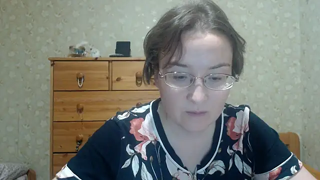 Smart Rose online show from April 2026 09:04:01 PM