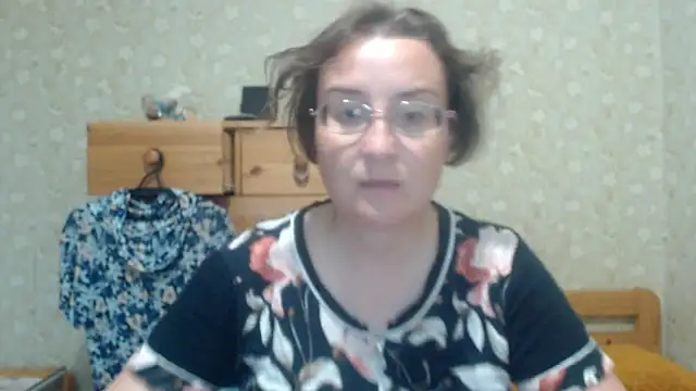 Snapshot of Smart_Rose chatting on June 2026 05:15:01 PM Smart Rose online show from June 2026 05:15:01 PM