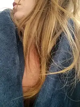 Natali UA online show from December 2025 10:20:01 AM