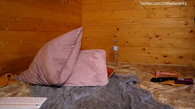 LittleMe97 online show from January 2025 02:38:02 PM