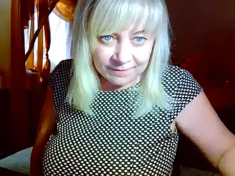 AgoniA7 online show from April 2026 03:20:02 PM