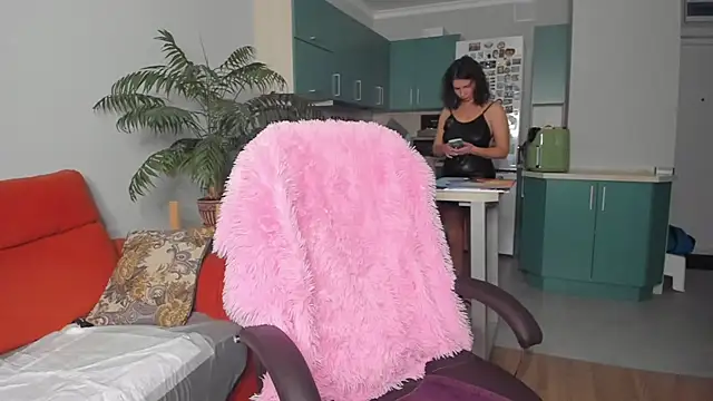 Snapshot of ChristinaGlory chatting on January 2025 01:49:01 PM ChristinaGlory online show from January 2025 01:49:01 PM