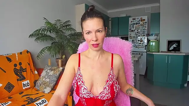 Snapshot of ChristinaGlory chatting on March 2025 06:46:01 AM ChristinaGlory online show from March 2025 06:46:01 AM