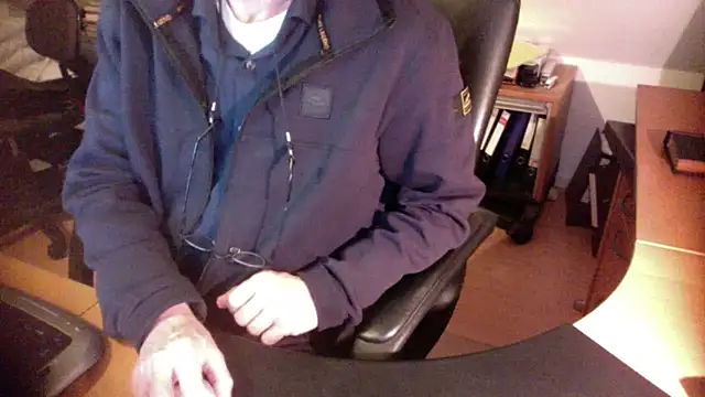 outlaw200 online show from December 2024 07:29:01 PM