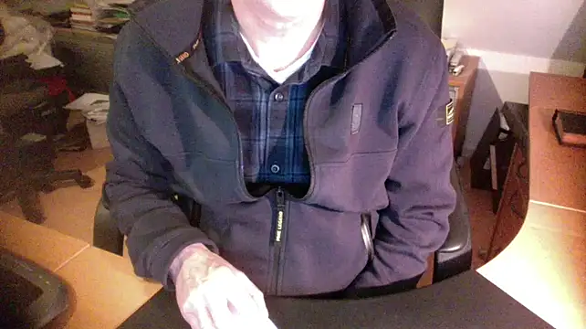 outlaw200 online show from December 2024 07:32:02 PM