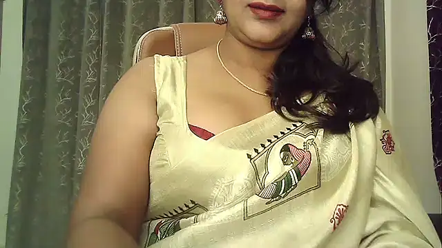 Snapshot of Spandana_Sweety chatting on July 2026 09:48:01 AM Spandana Sweety online show from July 2026 09:48:01 AM