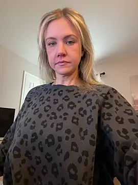 Snapshot of Kay_Cakes chatting on March 2026 01:14:02 PM Kay Cakes online show from March 2026 01:14:02 PM
