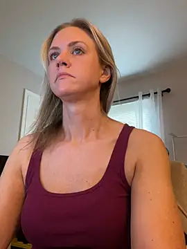 Snapshot of Kay_Cakes chatting on July 2026 02:42:02 PM Kay Cakes online show from July 2026 02:42:02 PM
