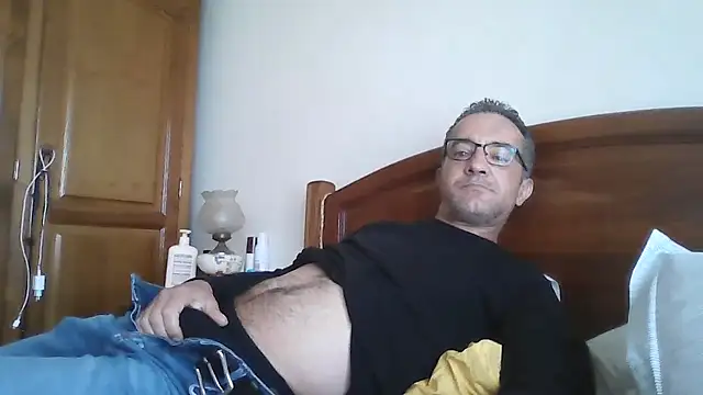 Snapshot of CarlosRocha73 chatting on April 2026 10:49:02 AM CarlosRocha73 online show from April 2026 10:49:02 AM
