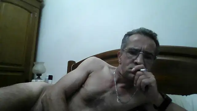 CarlosRocha73 online show from June 2026 11:40:01 PM