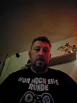 ktmtom247 online show from December 2025 04:06:02 AM