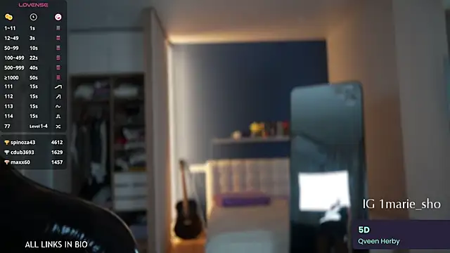 LAUREL HAZEL online show from October 2025 06:16:01 PM