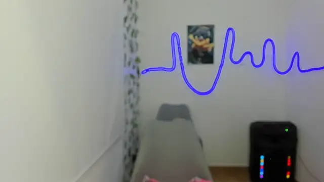 Snapshot of ReyleDoll chatting on September 2025 10:43:02 PM ReyleDoll online show from September 2025 10:43:02 PM