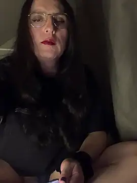 Snapshot of Chic_desire chatting on March 2026 07:37:01 PM Chic desire online show from March 2026 07:37:01 PM