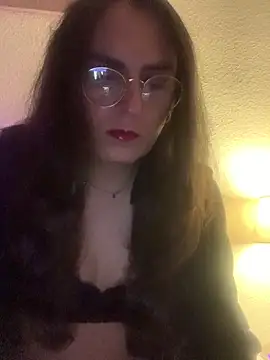 Snapshot of Chic_desire chatting on April 2026 10:40:01 PM Chic desire online show from April 2026 10:40:01 PM