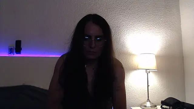Snapshot of Chic_desire chatting on June 2026 10:34:01 PM Chic desire online show from June 2026 10:34:01 PM