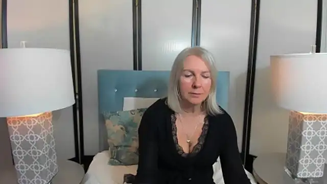 EricaTop online show from April 2026 07:00:01 PM