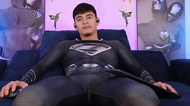 VikoHands online show from November 2025 09:15:01 PM