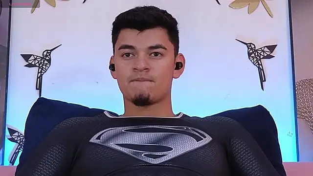 VikoHands online show from April 2026 08:44:01 PM