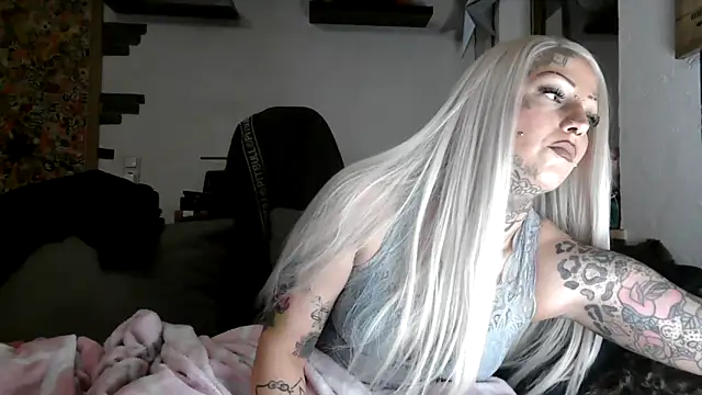 RoxxyInk online show from March 2026 10:13:01 PM