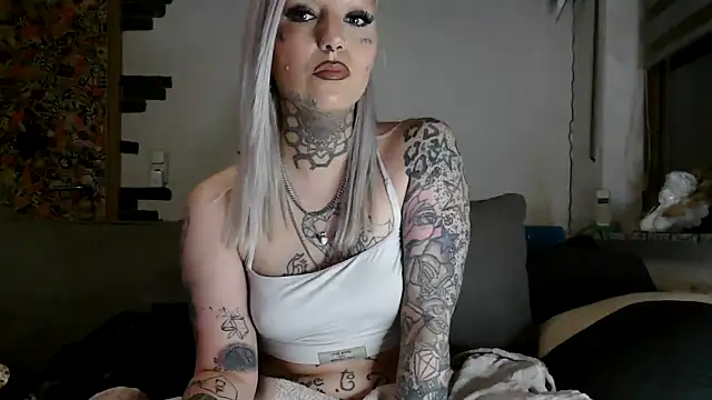 RoxxyInk online show from April 2026 10:04:02 PM