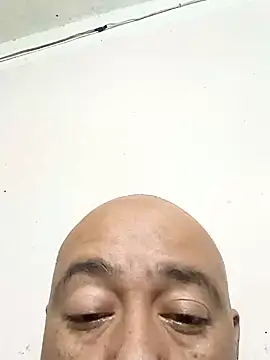 Snapshot of GeorgeVergaGrues chatting on December 2024 02:41:02 AM GeorgeVergaGrues online show from December 2024 02:41:02 AM