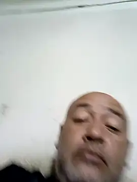 Snapshot of GeorgeVergaGrues chatting on February 2025 04:08:02 AM GeorgeVergaGrues online show from February 2025 04:08:02 AM