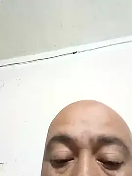 Snapshot of GeorgeVergaGrues chatting on February 2025 03:25:02 AM GeorgeVergaGrues online show from February 2025 03:25:02 AM