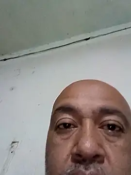 Snapshot of GeorgeVergaGrues chatting on September 2025 07:21:02 AM GeorgeVergaGrues online show from September 2025 07:21:02 AM