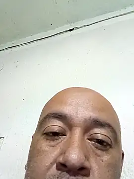 Snapshot of GeorgeVergaGrues chatting on October 2025 02:40:02 AM GeorgeVergaGrues online show from October 2025 02:40:02 AM