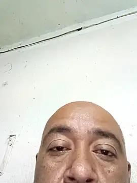 Snapshot of GeorgeVergaGrues chatting on October 2025 02:45:02 AM GeorgeVergaGrues online show from October 2025 02:45:02 AM