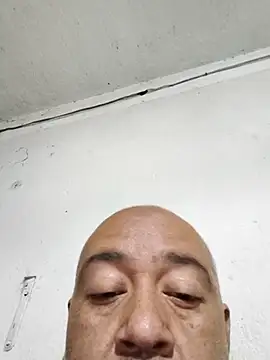 Snapshot of GeorgeVergaGrues chatting on October 2025 02:45:01 AM GeorgeVergaGrues online show from October 2025 02:45:01 AM