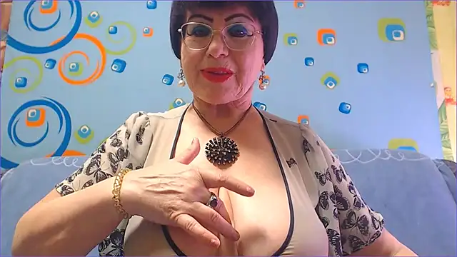 NaughtyMOM4uX online show from October 2025 04:43:01 AM