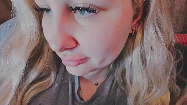 Snapshot of nast-yy chatting on December 2025 10:09:01 AM nast-yy online show from December 2025 10:09:01 AM