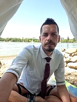 Snapshot of viraglaci18@xh chatting on May 2026 10:42:02 AM viraglaci18xh online show from May 2026 10:42:02 AM
