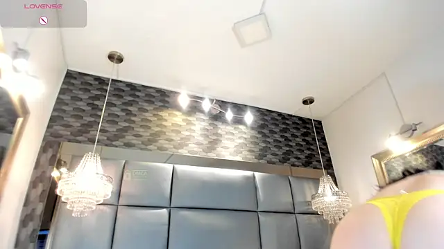LADY HELLEN online show from July 2026 06:43:01 PM
